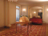 Mappemondes Plaza Athénée